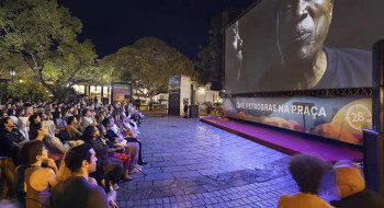 Abertura da Mostra de Tiradentes celebra Karine Teles e Júlio Bressane