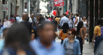 Abono salarial começa a ser pago para nascidos em março e abril