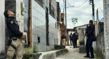 Ação contra o Comando Vermelho prende 35 na Bahia; 1 pessoa foi morta