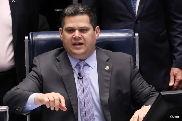 Alcolumbre critica decisão de Gilmar Mendes sobre impeachment no STF