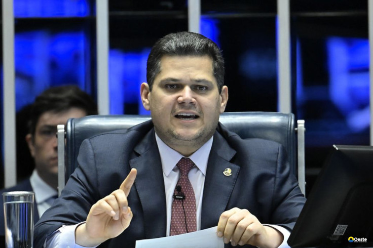 Alcolumbre manda arquivar PEC da Blindagem após rejeição da CCJ