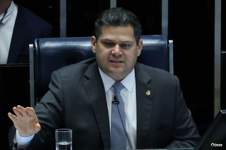 Alcolumbre mantém sessão da CPMI do INSS que quebrou sigilo de Lulinha