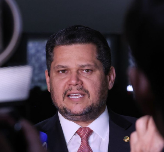 Alcolumbre marca votação da PEC da segurança pública para terça-feira
