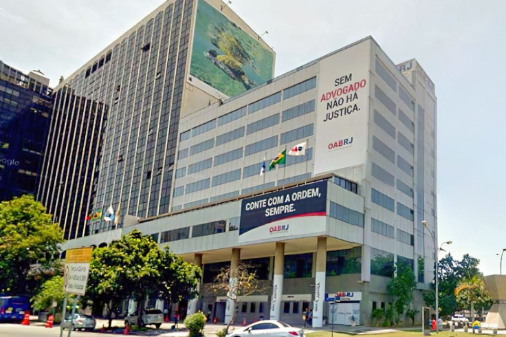 Alerj aprova dispensa de terno e gravata no verão em audiência pública