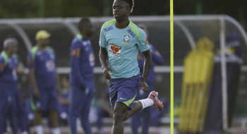 Ancelotti esboça formação da seleção para enfrentar Coreia do Sul