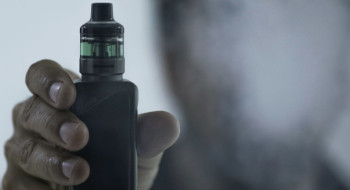 Anvisa e MPF assinam acordo para combater cigarros eletrônicos