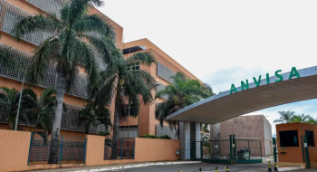 Anvisa proíbe venda de fórmula infantil contaminada por toxina