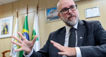 Anvisa quer reduzir fila de análises e priorizar inovações nacionais