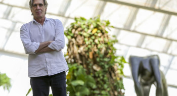 Aos 70 anos, morre produtor cultural e dramaturgo Guilherme Reis