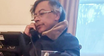 Após ameaças e acusações, Trump conversa com presidente colombiano