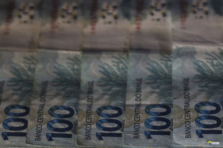 Arrecadação federal bate recorde de R$ 2,89 trilhões em 2025