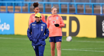 Arthur Elias espera equilíbrio em partida amistosa com Inglaterra