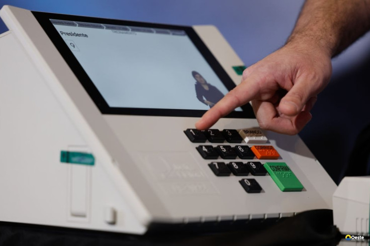 Assinatura digital e lacração impedem alteração em sistemas eleitorais