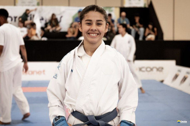 Atleta-estudante da UFPR compete nos JUBs por bicampeonato no karatê