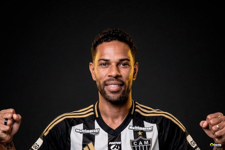 Atlético-MG anuncia o lateral-esquerdo Renan Lodi