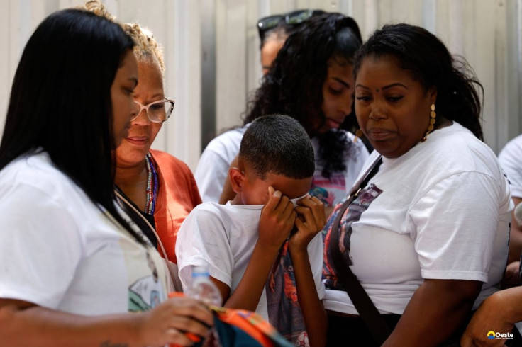 Ato no Rio pede justiça pela morte de Thiago Menezes Flausino