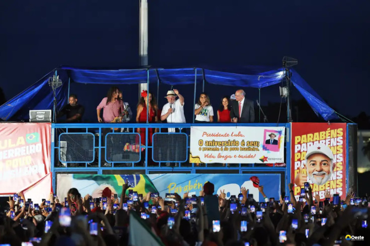 “Ato vergonhoso”, diz Lula sobre fuga de Flávio Bolsonaro