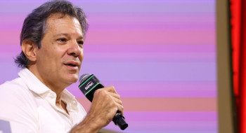 Banco Master é uma pancada no sistema bancário brasileiro, diz Haddad