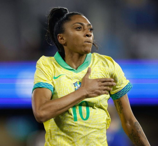 Barça anuncia Kerolin com valor recorde no futebol feminino brasileiro