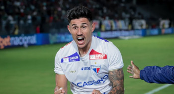 Bareiro marca, Fortaleza vence Bragantino e respira no Brasileirão