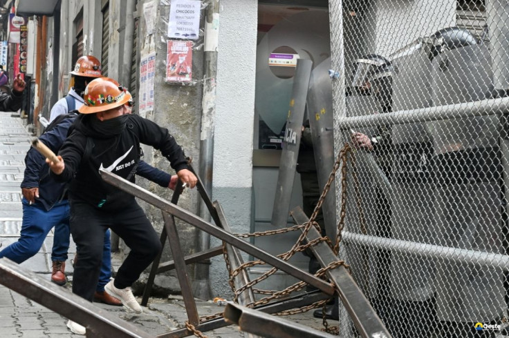 Bolívia: protestos desafiam governo após aumento de combustíveis