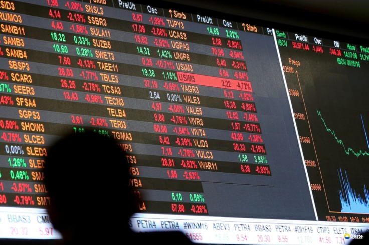 Bolsa volta a subir e atinge inéditos 153 mil pontos em dia de Copom