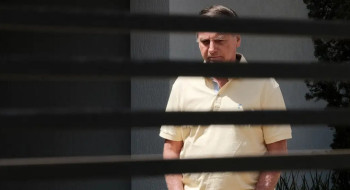Bolsonaro inicia reabilitação pós-operatória