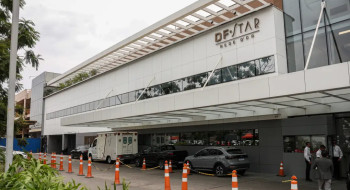 Bolsonaro mantém melhora clínica e laboratorial, mas segue em UTI