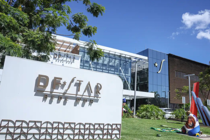 Bolsonaro recebe alta hospitalar e volta a cumprir pena na PF