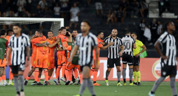 Botafogo cai para o Barcelona e fica fora da Libertadores