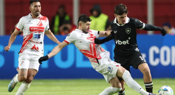 Botafogo sente altitude e perde para o Nacional Potosí