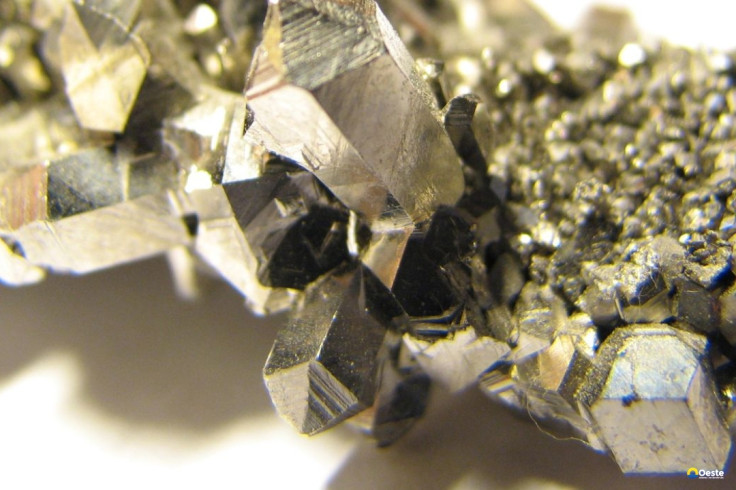 Brasil busca parceria com Europa para exploração de minerais críticos