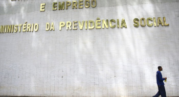 Brasil cria 85,8 mil vagas de trabalho em novembro