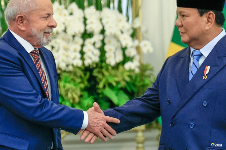 Brasil e Indonésia firmam acordos; Lula confirma candidatura em 2026