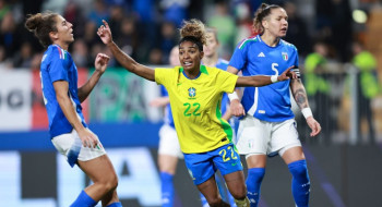 Brasil mantém hegemonia contra a Itália com vitória por 1 a 0