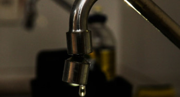 Brasil perde 6 mil piscinas de água tratada por dia, diz estudo