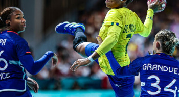 Bruna de Paula concorre ao prêmio de melhor atleta de handebol de 2025