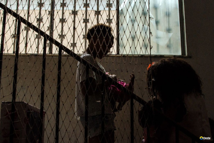 Cai tempo de acolhimento de crianças no estado do Rio