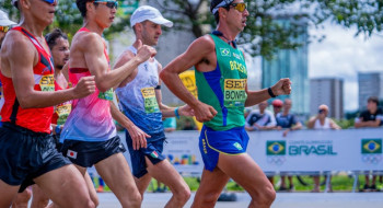 Caio Bonfim e equipe feminina conquistam bronze no Mundial de Marcha