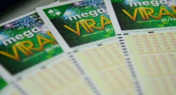Caixa sorteia em instantes as seis dezenas da Mega da Virada