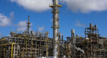 Câmara aprova redução de tributos para indústria química
