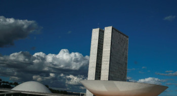 Câmara tem baixa atuação em pautas de igualdade racial, diz pesquisa