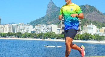 Carioca aproveita prova de rua para visitar o Cristo pela primeira vez