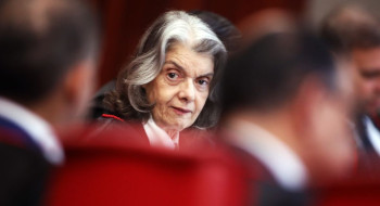 Cármen Lúcia antecipa eleição para sucessão no TSE