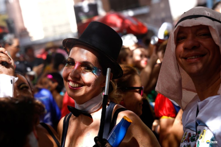 Carnaval não oficial abre pré-folia neste domingo no Rio