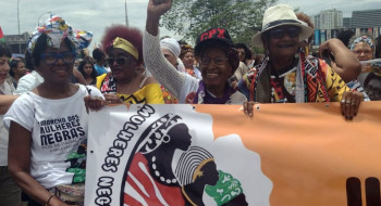 Centenárias em marcha: mulheres negras mostram força do movimento