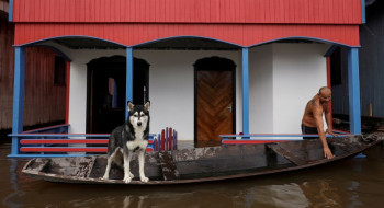 Cheia de rios amazônicos deixa 35 cidades em alerta e emergência