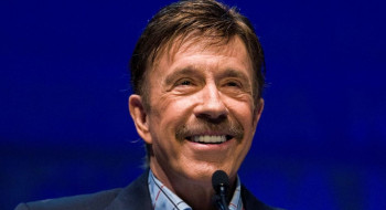 Chuck Norris, astro de filmes de ação e dos memes, morre aos 86 anos