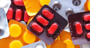 Cmed multa distribuidoras de medicamentos e defende regulamentação