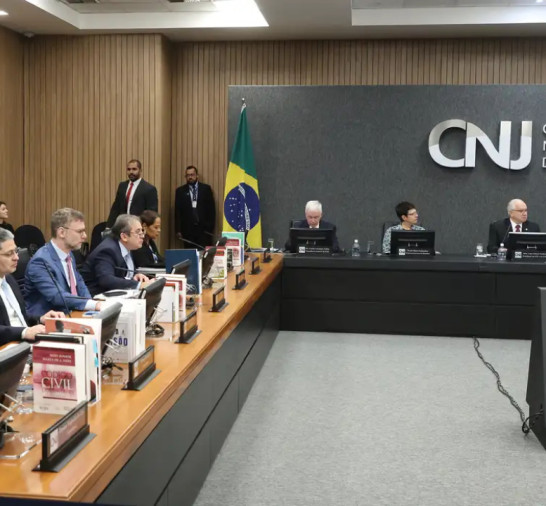 CNJ afasta ex-juíza da Lava Jato por dois anos
